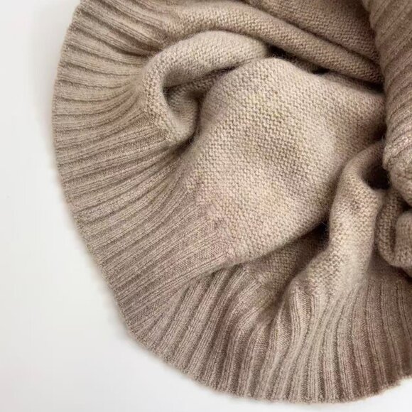 KHAITE Rene oversized cashmere polo sweater - Picture 11 of 12